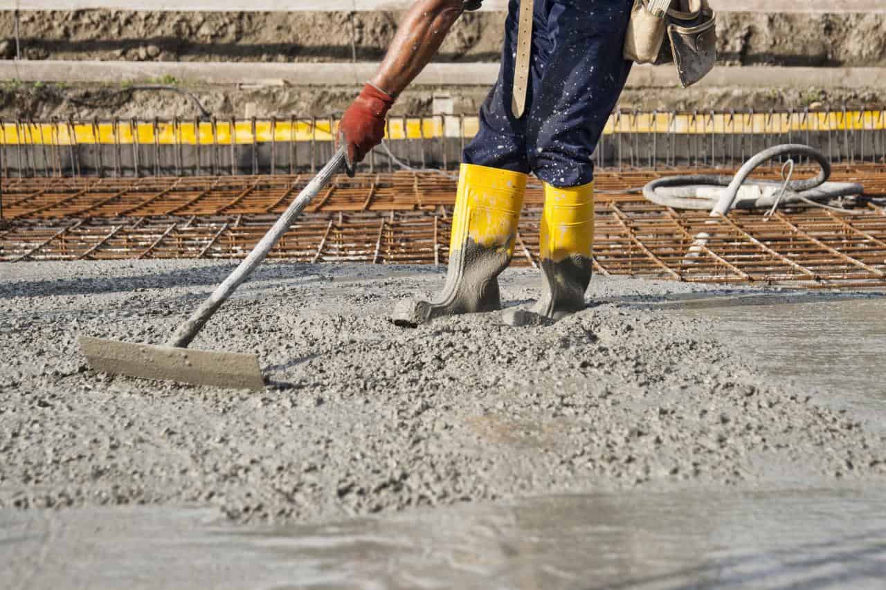 Genç İnşaat Betoncusu